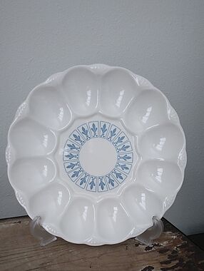 Vintage Homer Laughlin 1960s Richelieu   Vogue Deviled Egg Plate Cream & Blue